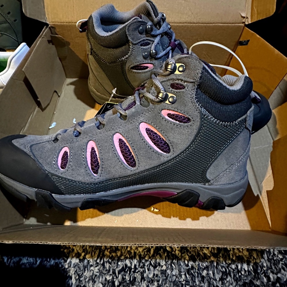 Eastern Mountain Sports Women's Hiking Boots Size 10